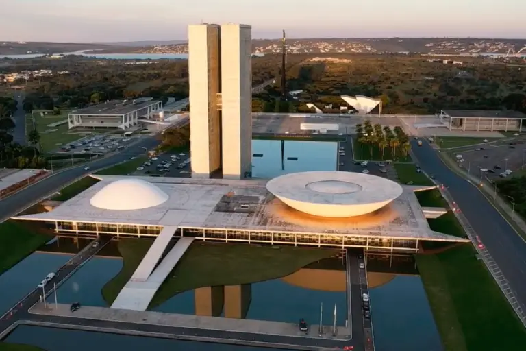 Brasília: capital de decisões do pacto federativo